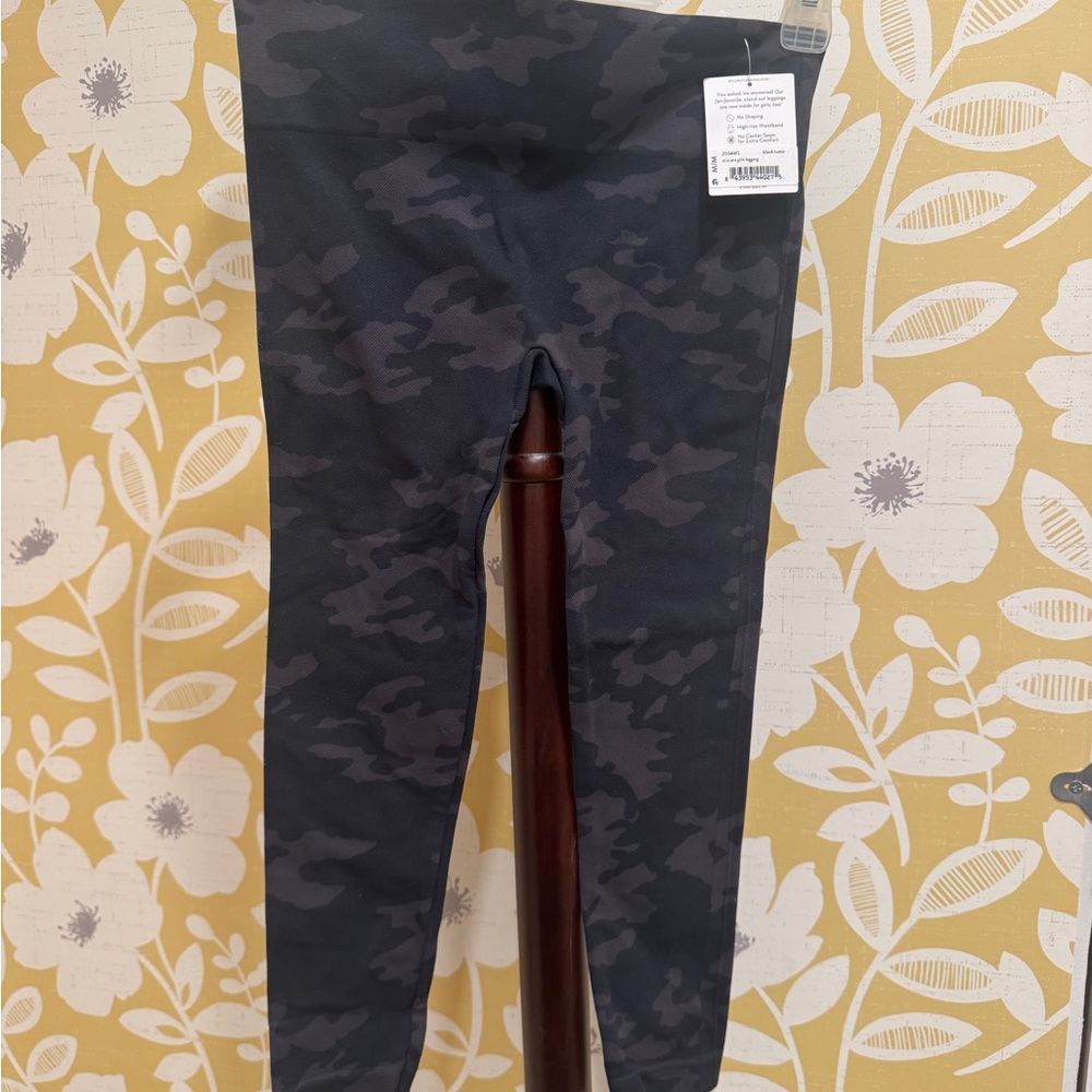 SPANX Kids Camouflage Leggings - Black and Gray